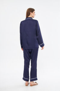 Navy Blue Pajamas In Silk Satin - Image 2